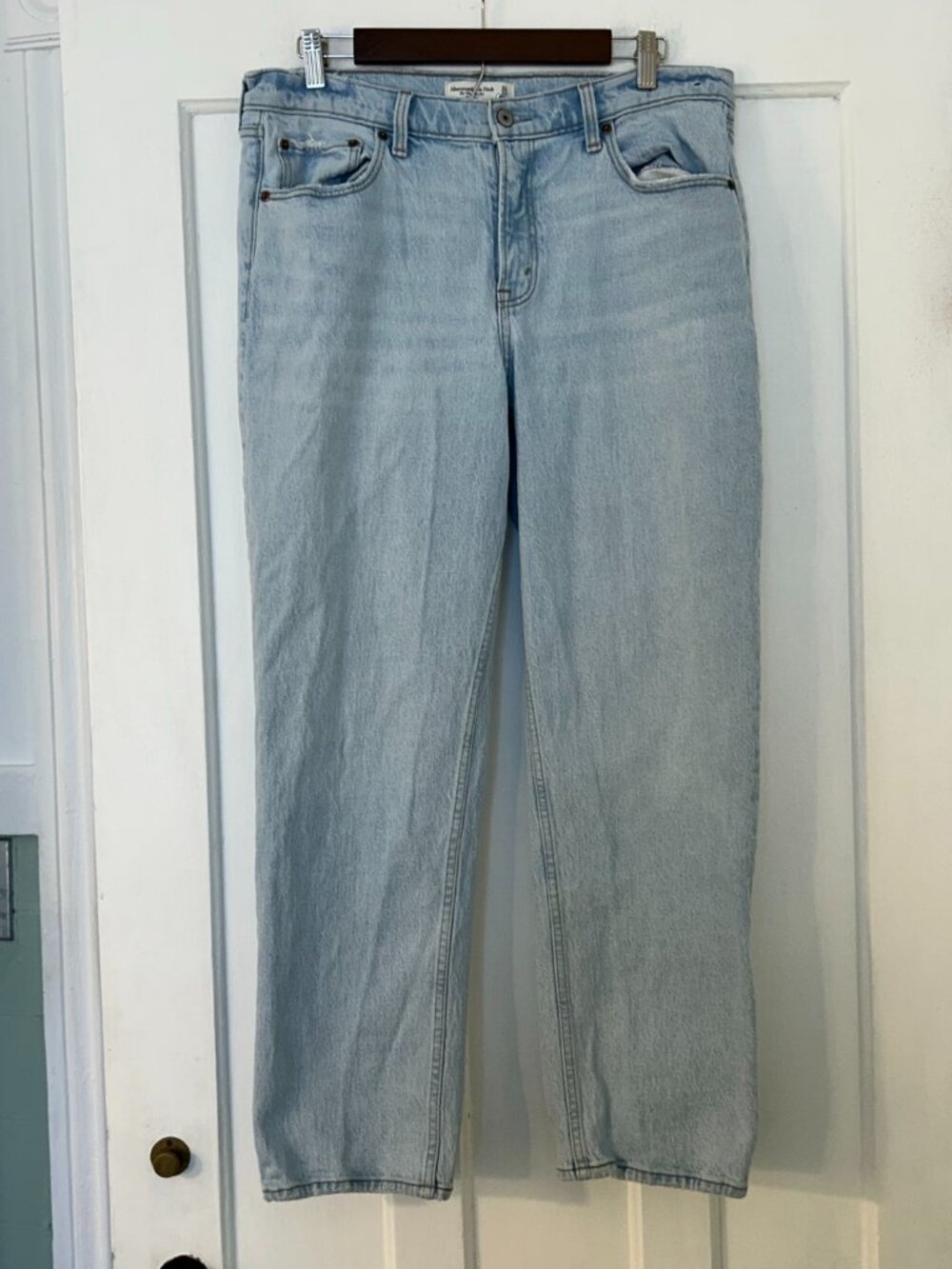 Abercrombie & Fitch ’90s Straight Mid-Rise Jeans – Size 31/12 Curve Love